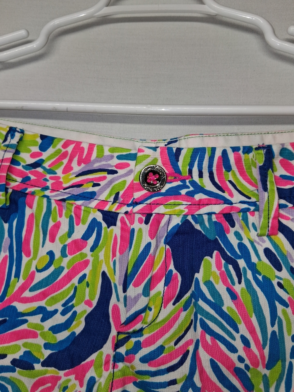 Lilly Pulitzer Neon Leaf-Print The Walsh Cotton Shorts - Picture 4 of 11
